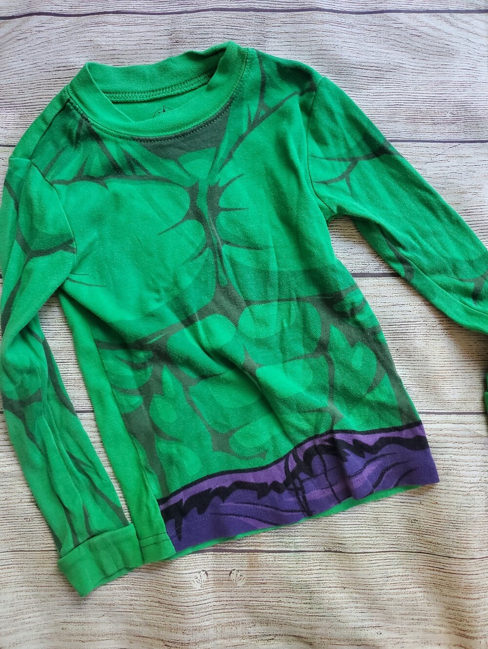 5/$20🌟Disney Marvel Hulk PJ Top